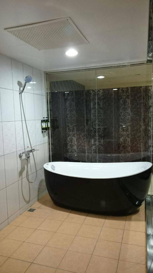 Hosin Hotel Taichung Exterior foto