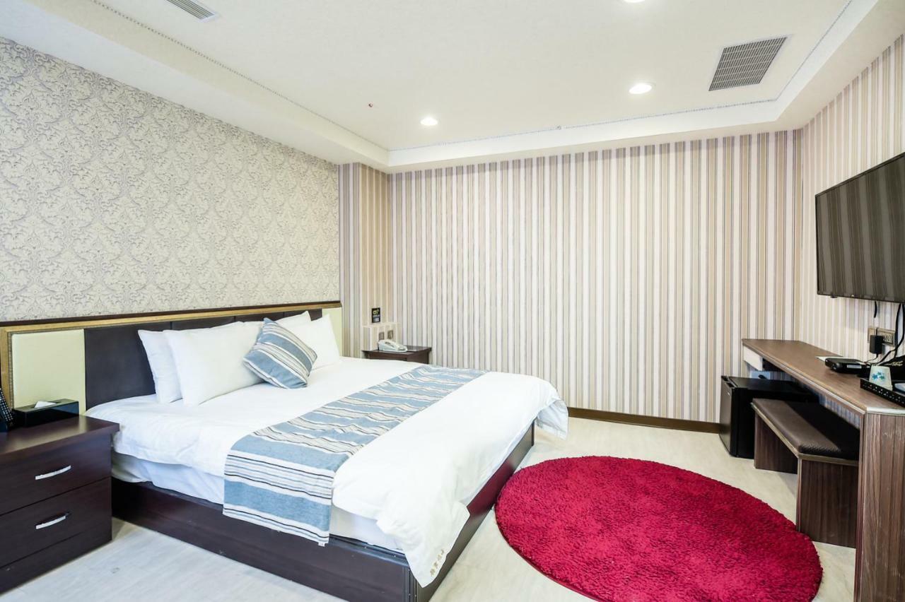 Hosin Hotel Taichung Exterior foto